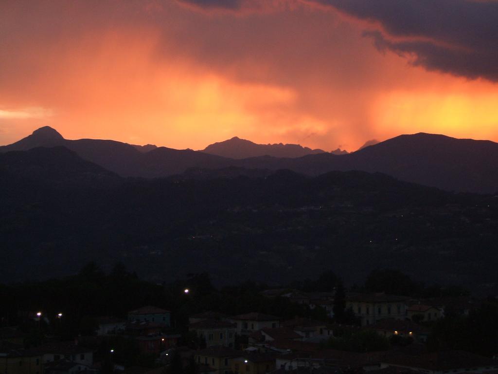 Nel Cielo... Di Barga Hotel Kültér fotó